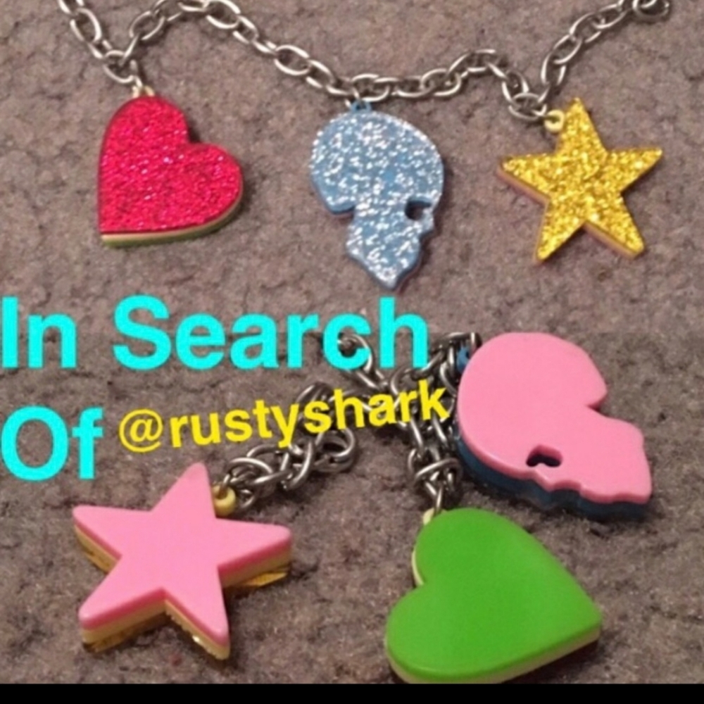 ISO LOUNGEFLY CHARM - Picture 2 of 4